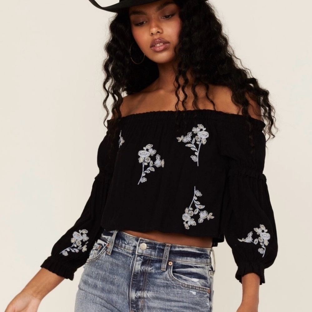 Shyanne Black Floral Embroidered Blouse